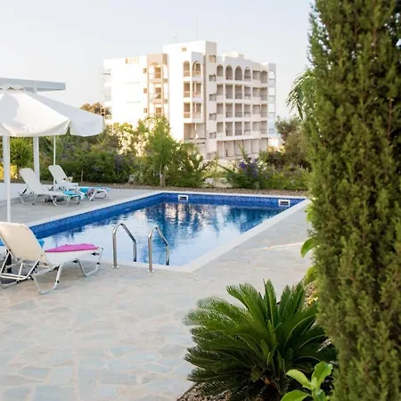 Travertine Cove Βίλα