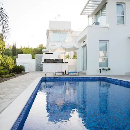 Βίλα Travertine Cove *