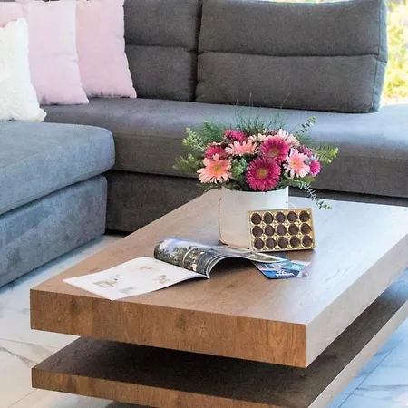 Travertine Cove فيلة